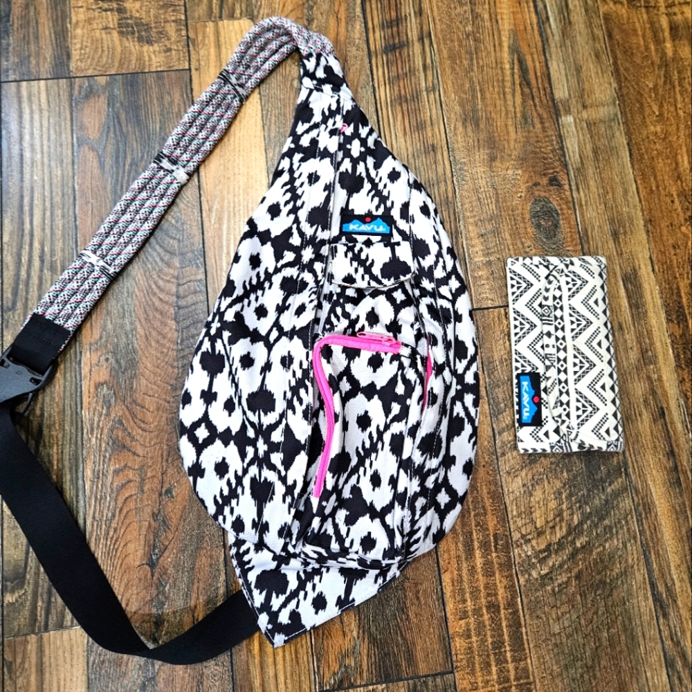 Kavu Women's Durable Outdoor Adventure Black‎ and White Sling Bag With Wallet